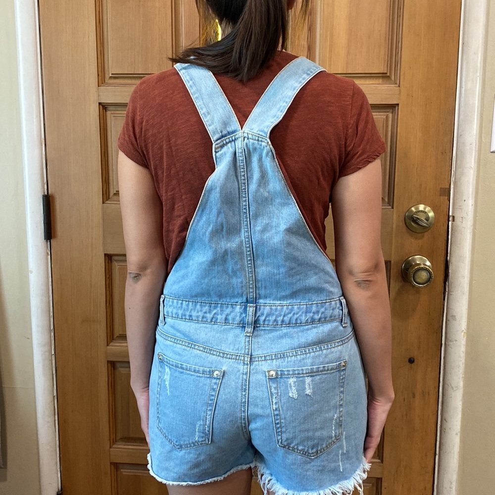 Distressed short overalls - Picture 2 of 11